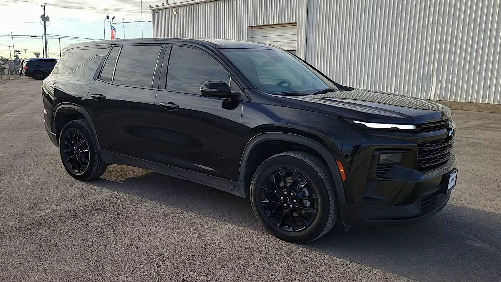 Thumbnail: 2024 Chevrolet Traverse - 2