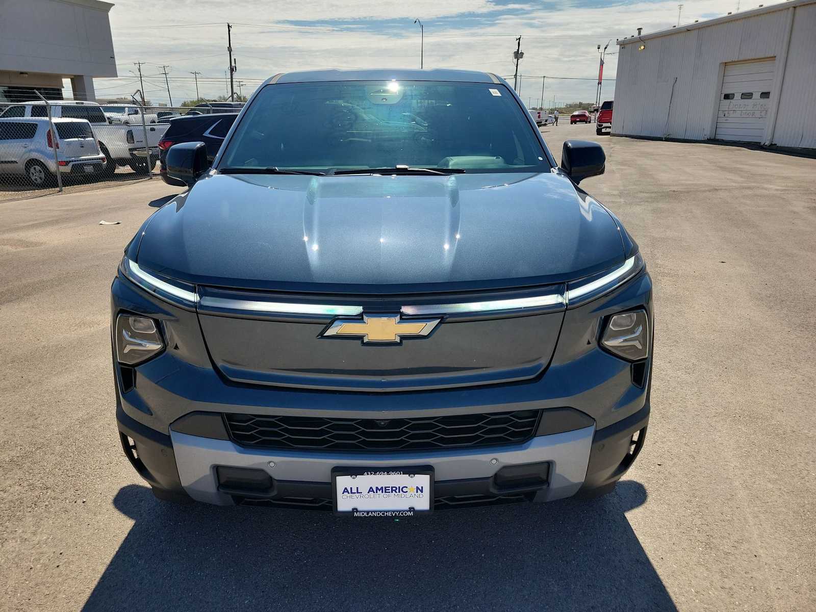 Thumbnail: 2026 Chevrolet Silverado EV - 14