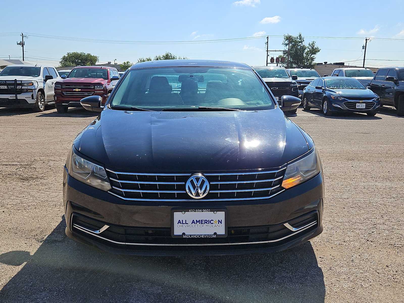 Thumbnail: 2019 Volkswagen Passat - 3