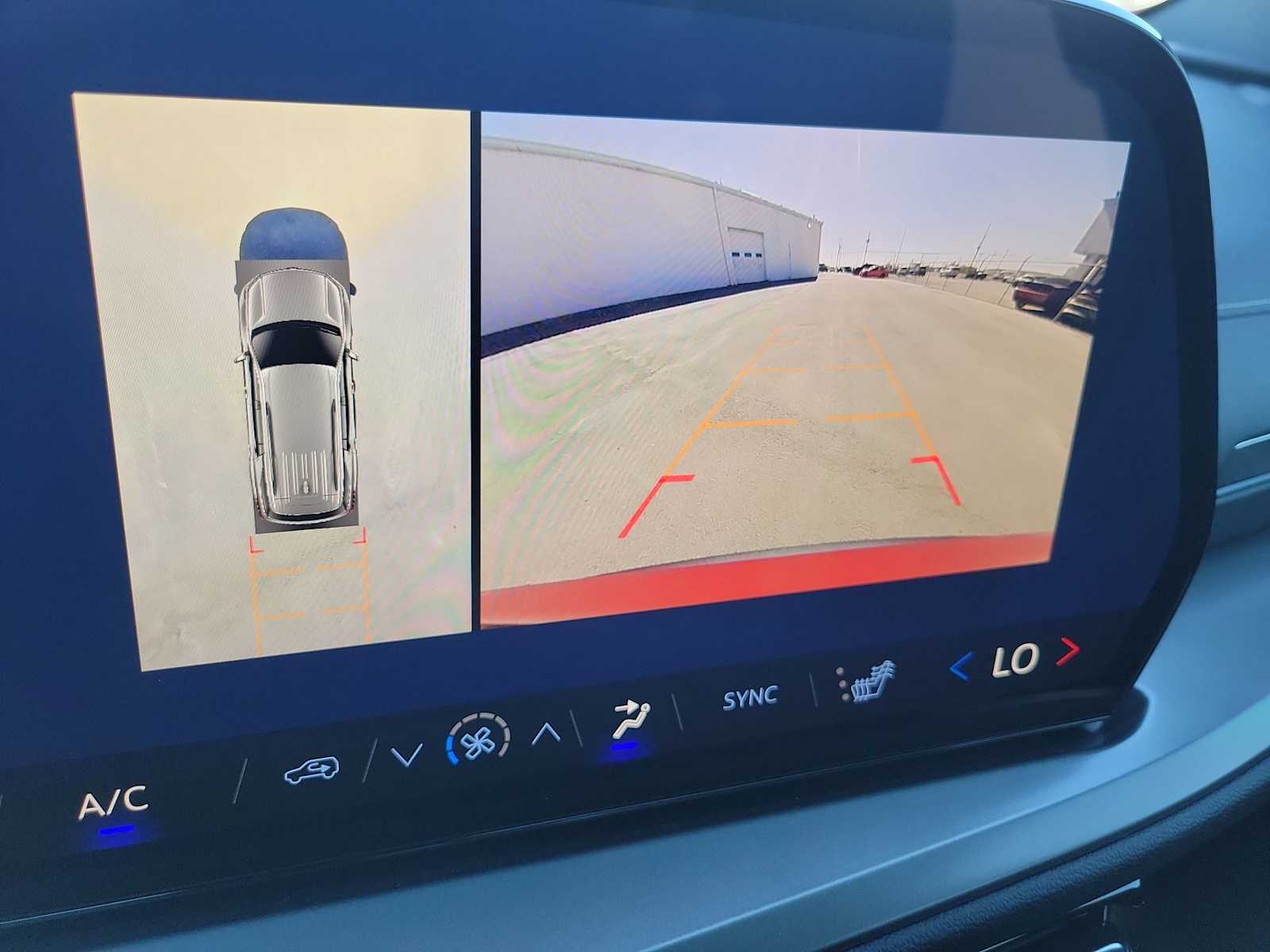 Thumbnail: 2026 Chevrolet Traverse - 28