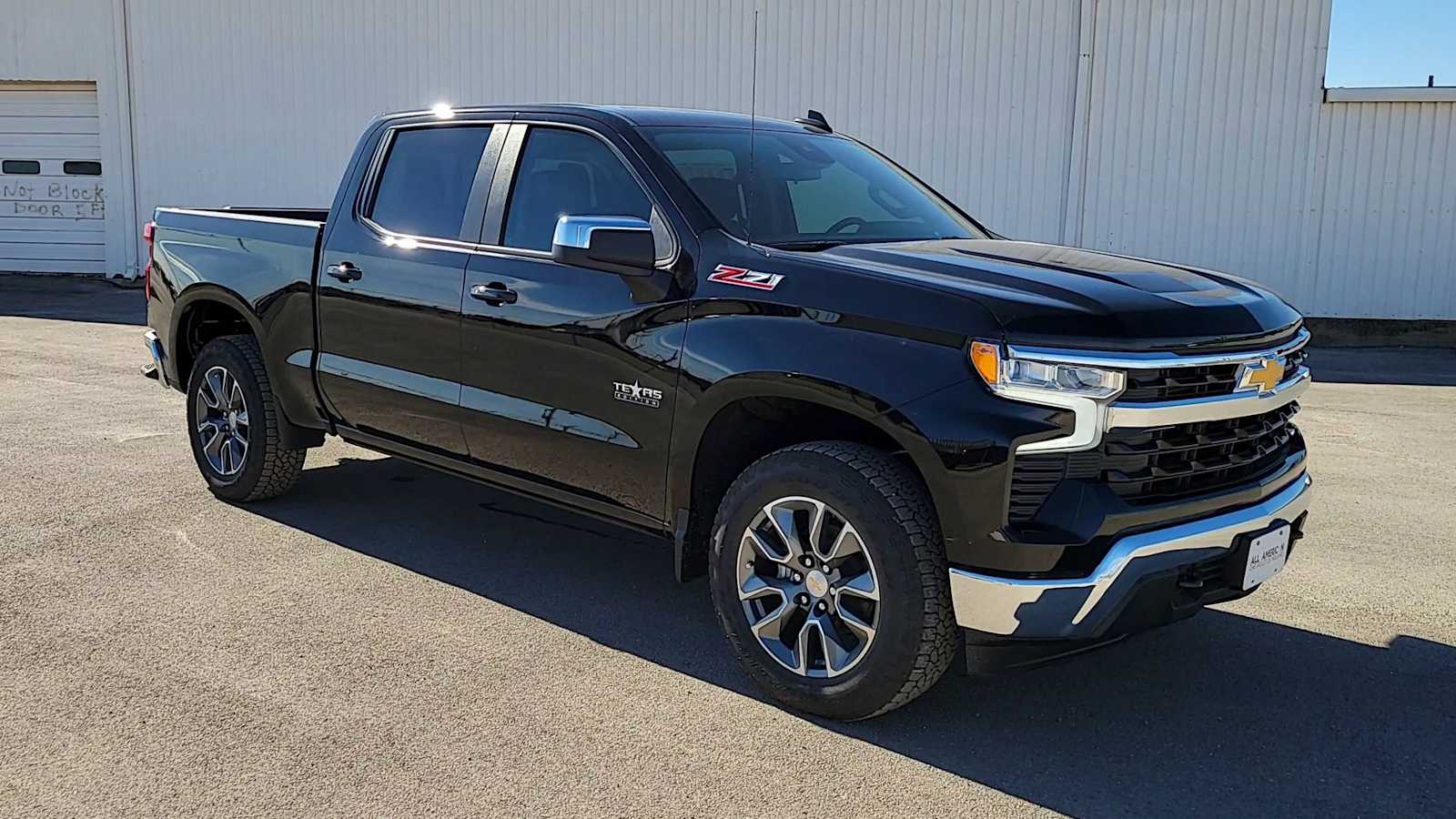 Thumbnail: 2026 Chevrolet Silverado 1500 - 2