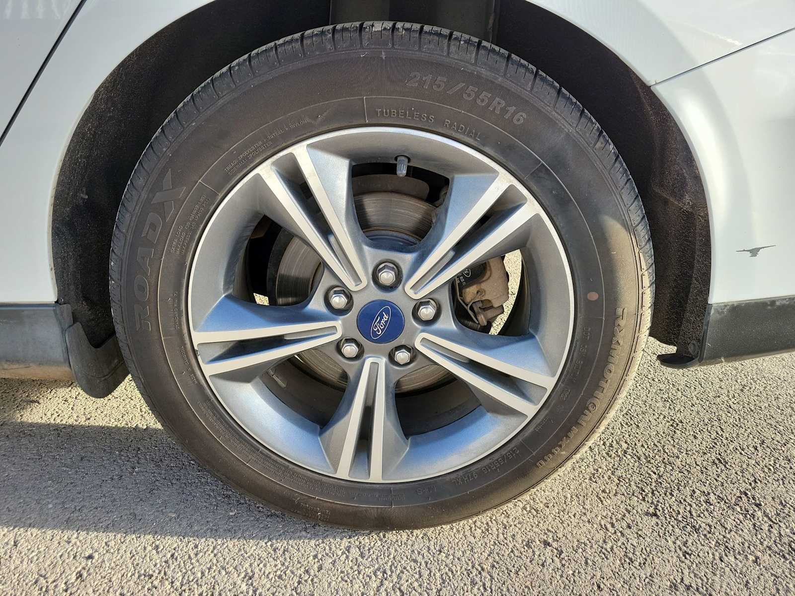 Thumbnail: 2016 Ford Focus - 16