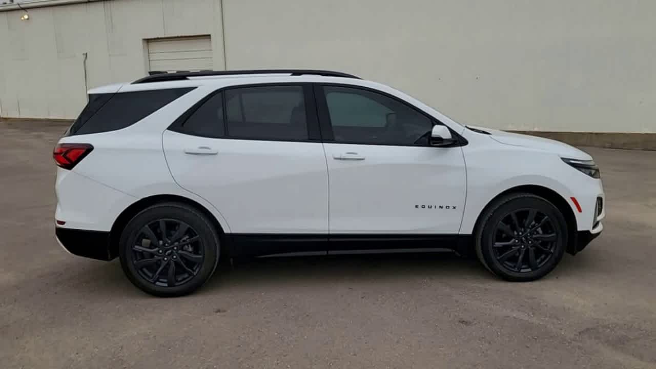 Thumbnail: 2024 Chevrolet Equinox - 9