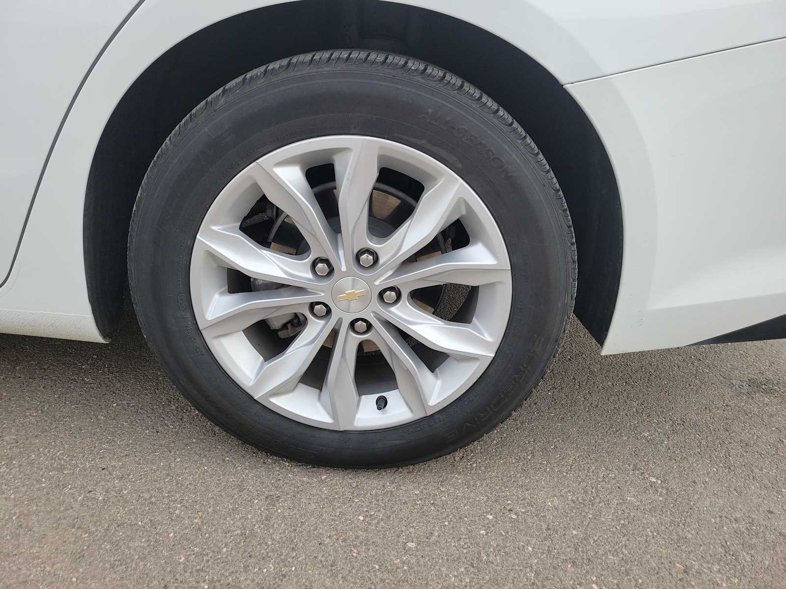 Thumbnail: 2023 Chevrolet Malibu - 16