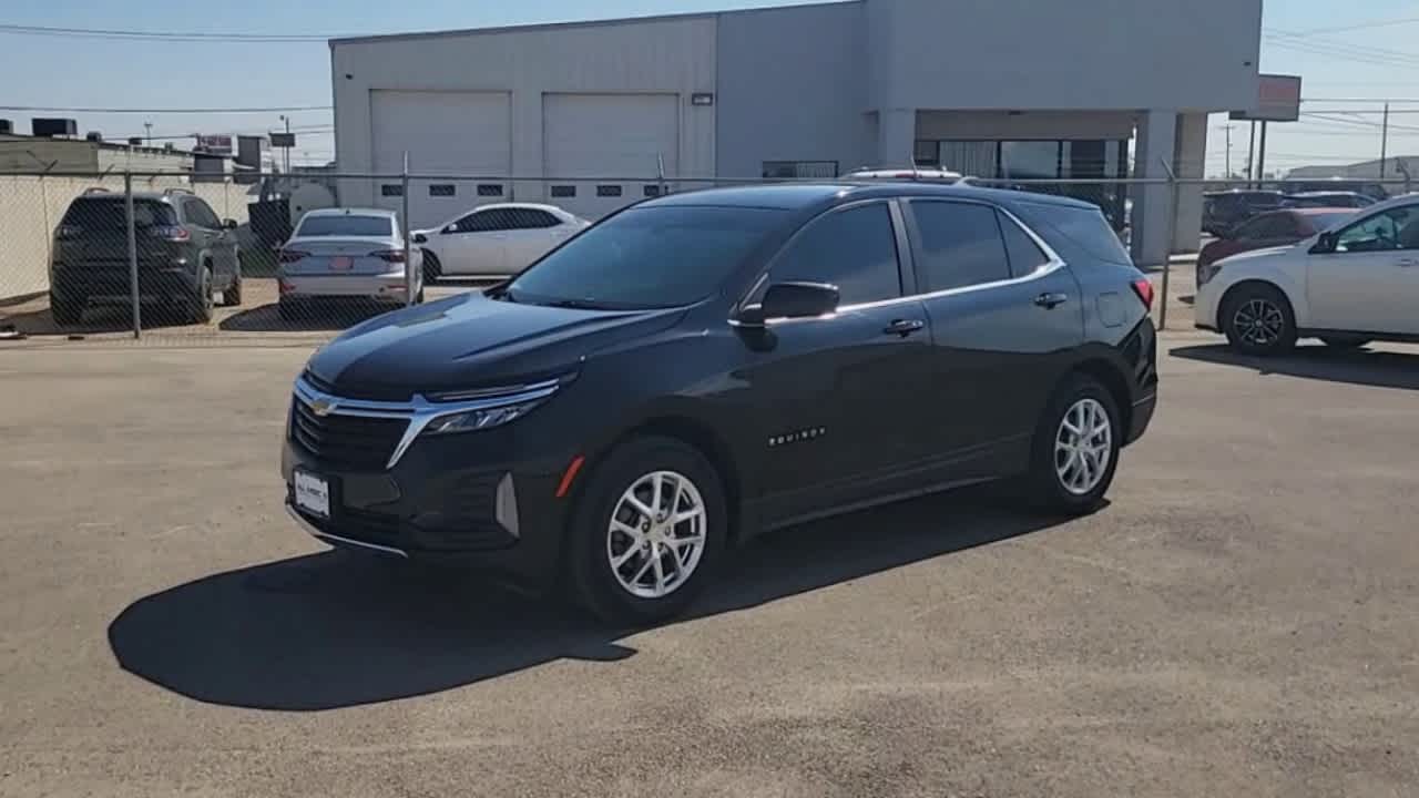 Thumbnail: 2022 Chevrolet Equinox - 4