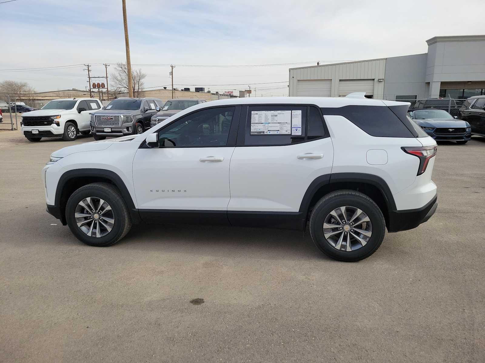 Thumbnail: 2026 Chevrolet Equinox - 11