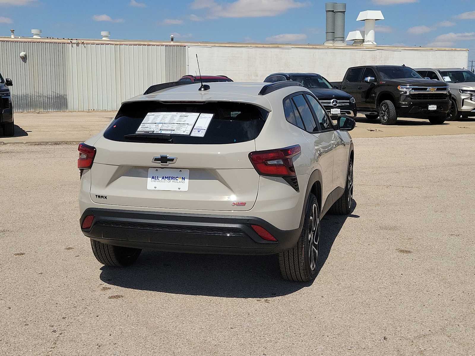 Thumbnail: 2026 Chevrolet Trax - 8