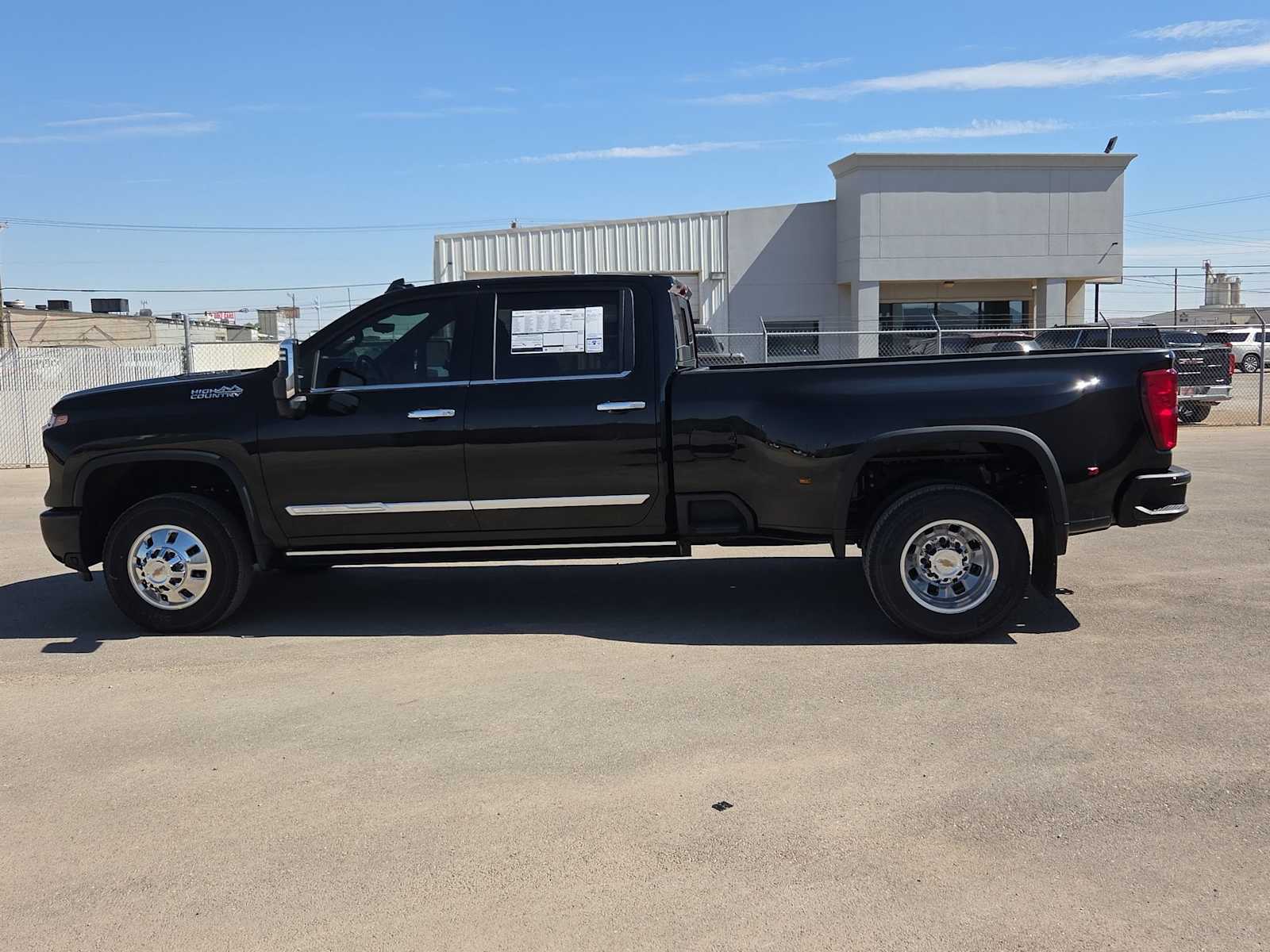 Thumbnail: 2026 Chevrolet Silverado 3500 - 11