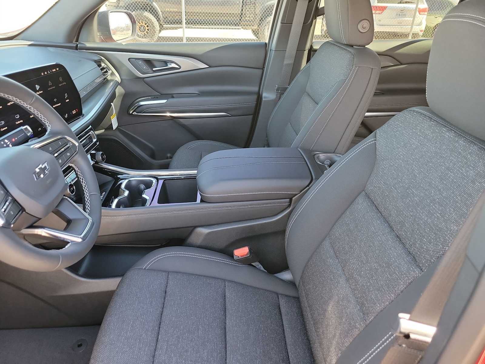 Thumbnail: 2026 Chevrolet Traverse - 19