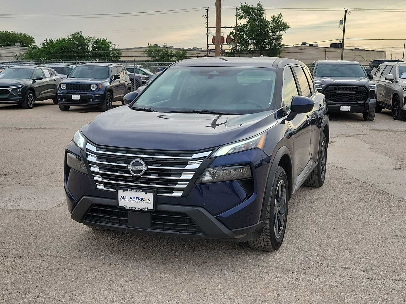 Thumbnail: 2025 Nissan Rogue - 4