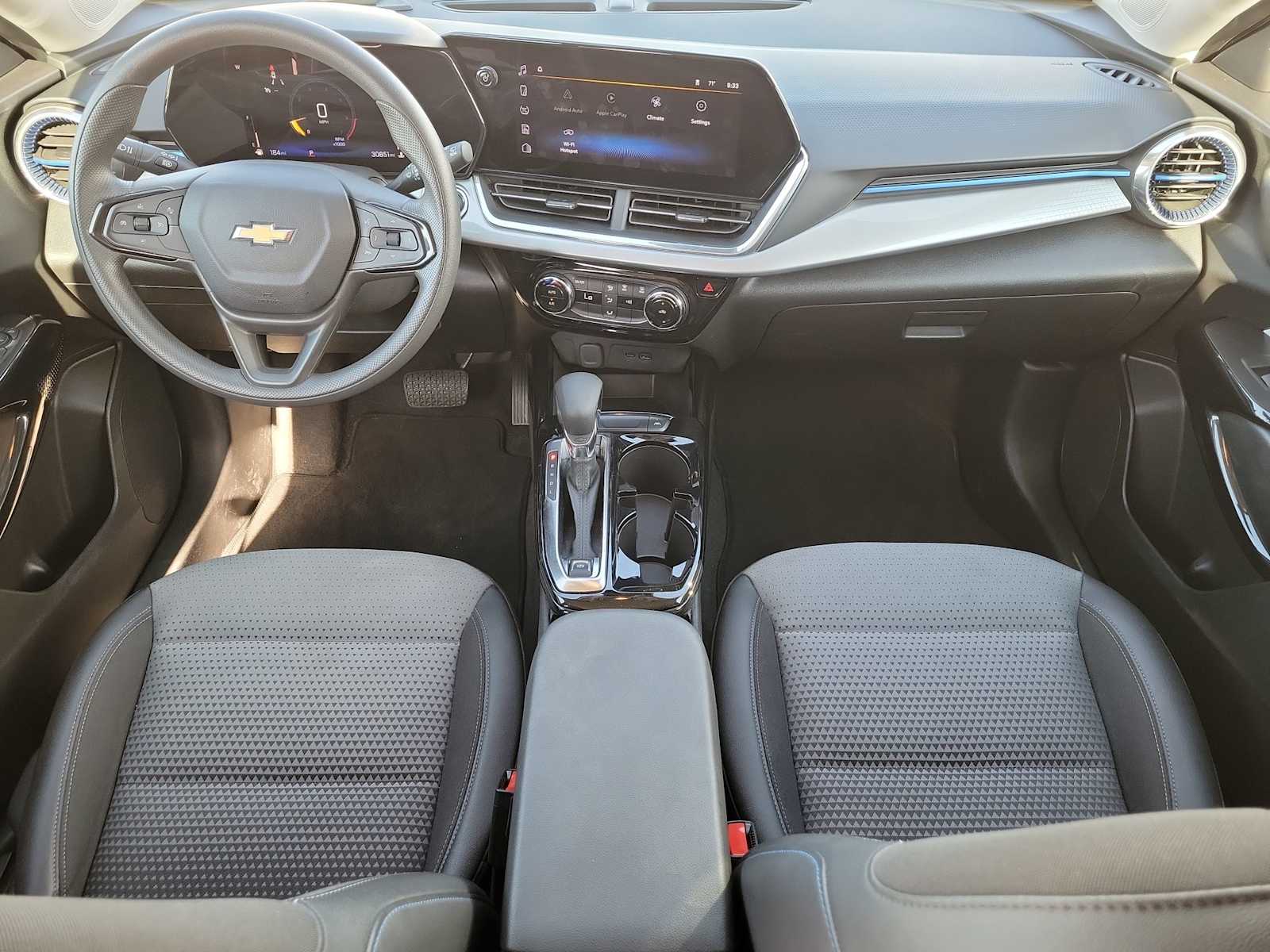 Thumbnail: 2025 Chevrolet Trax - 14