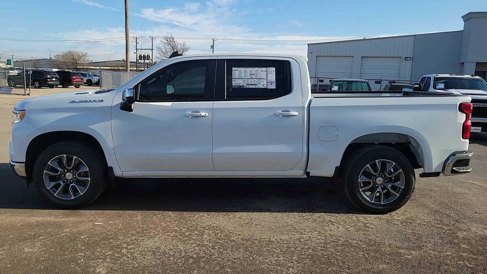 Thumbnail: 2026 Chevrolet Silverado 1500 - 5