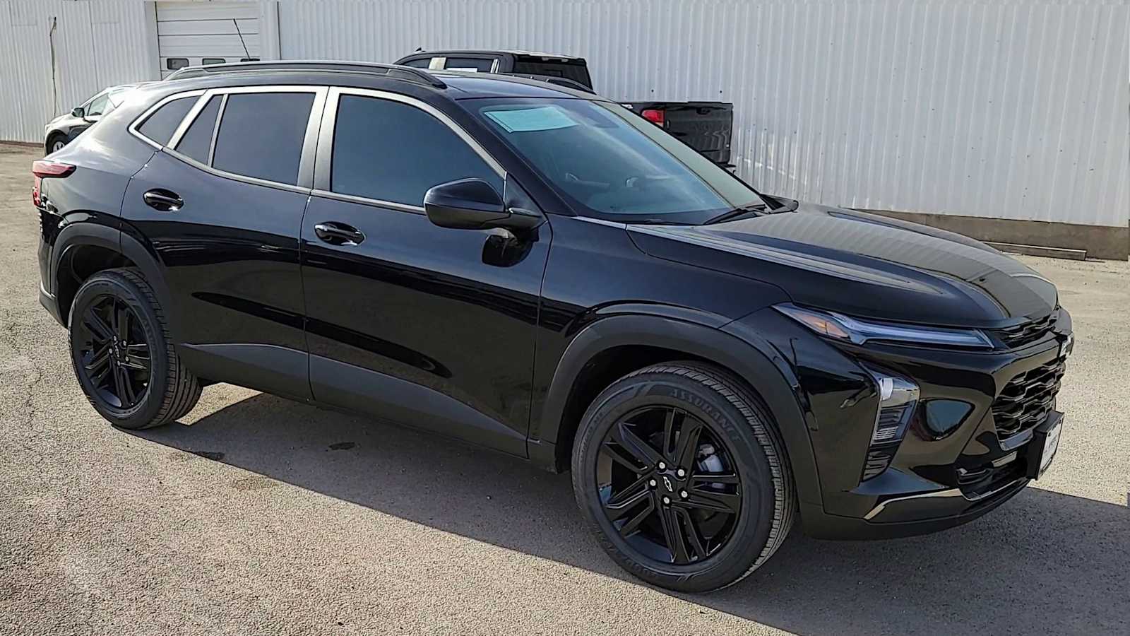 Thumbnail: 2026 Chevrolet Trax - 2