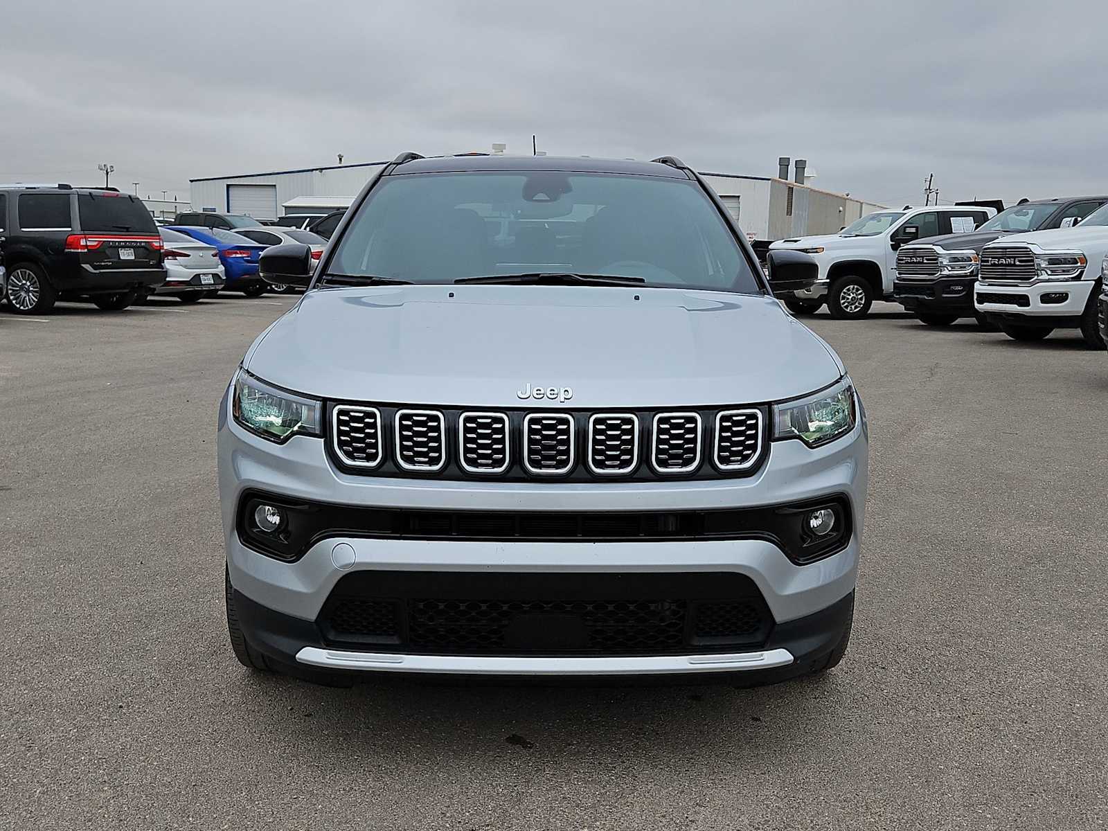 Thumbnail: 2025 Jeep Compass - 3