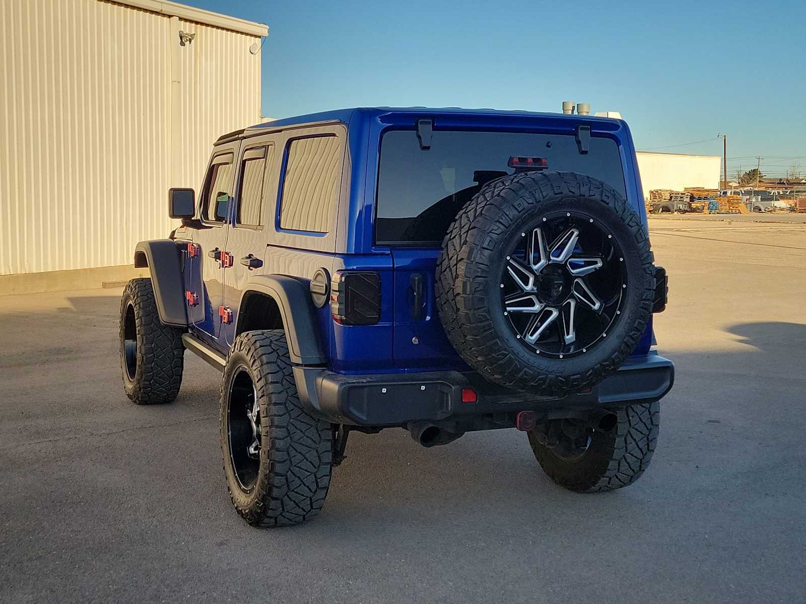 Thumbnail: 2019 Jeep Wrangler - 6