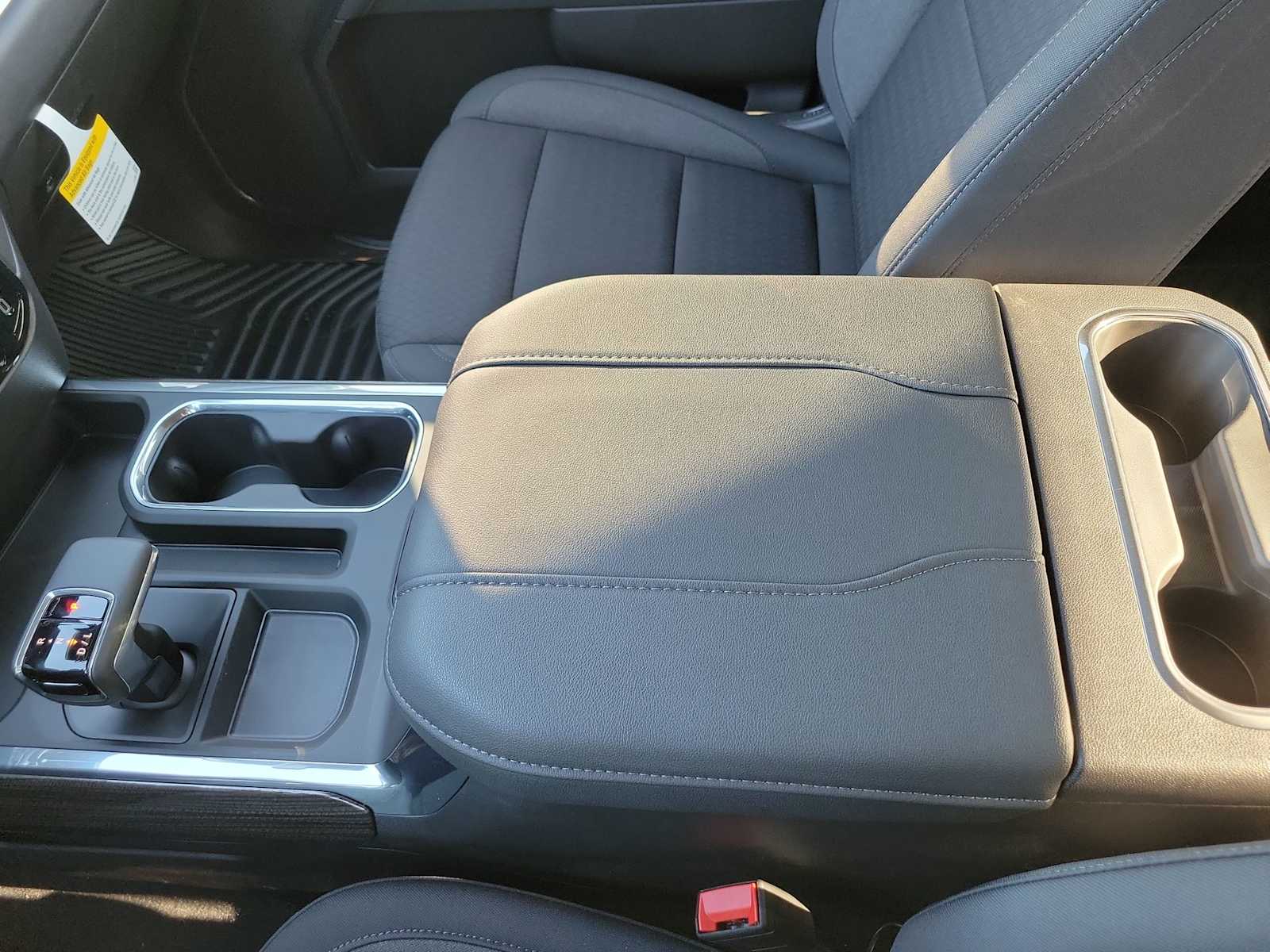 Thumbnail: 2026 Chevrolet Silverado 1500 - 24