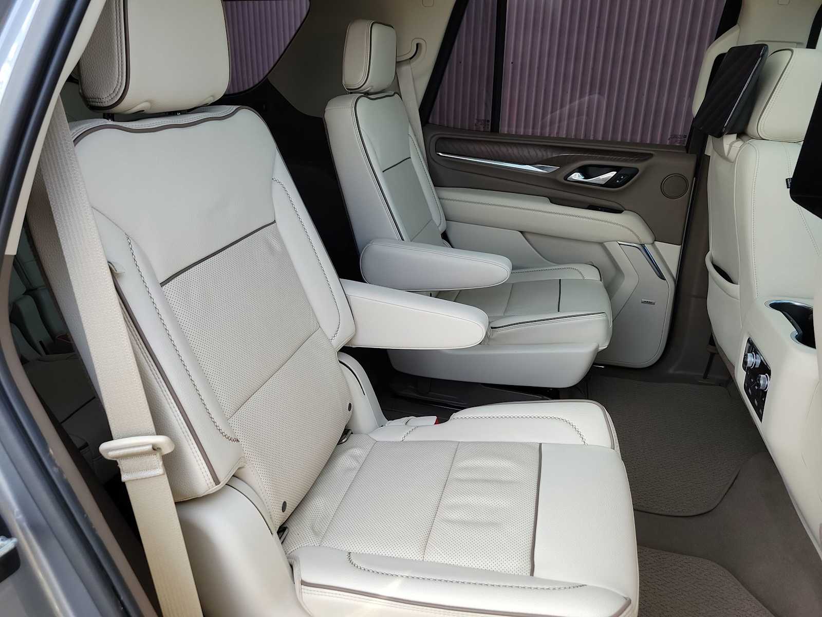 Thumbnail: 2021 GMC Yukon - 21