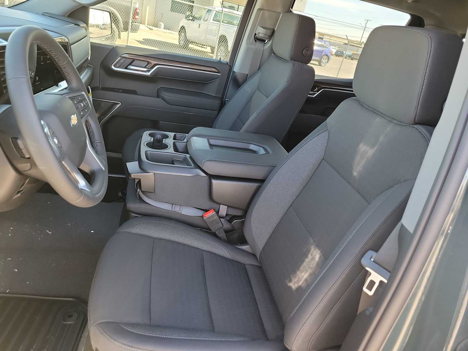 Thumbnail: 2026 Chevrolet Silverado 1500 - 19