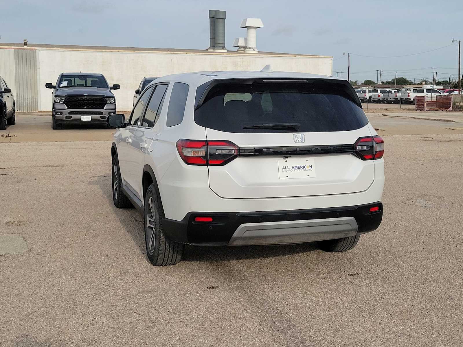 Thumbnail: 2023 Honda Pilot - 6