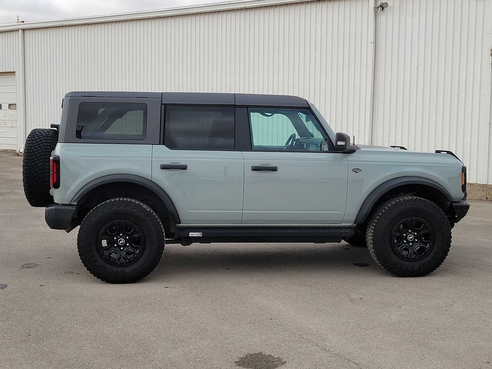 Thumbnail: 2022 Ford Bronco - 9