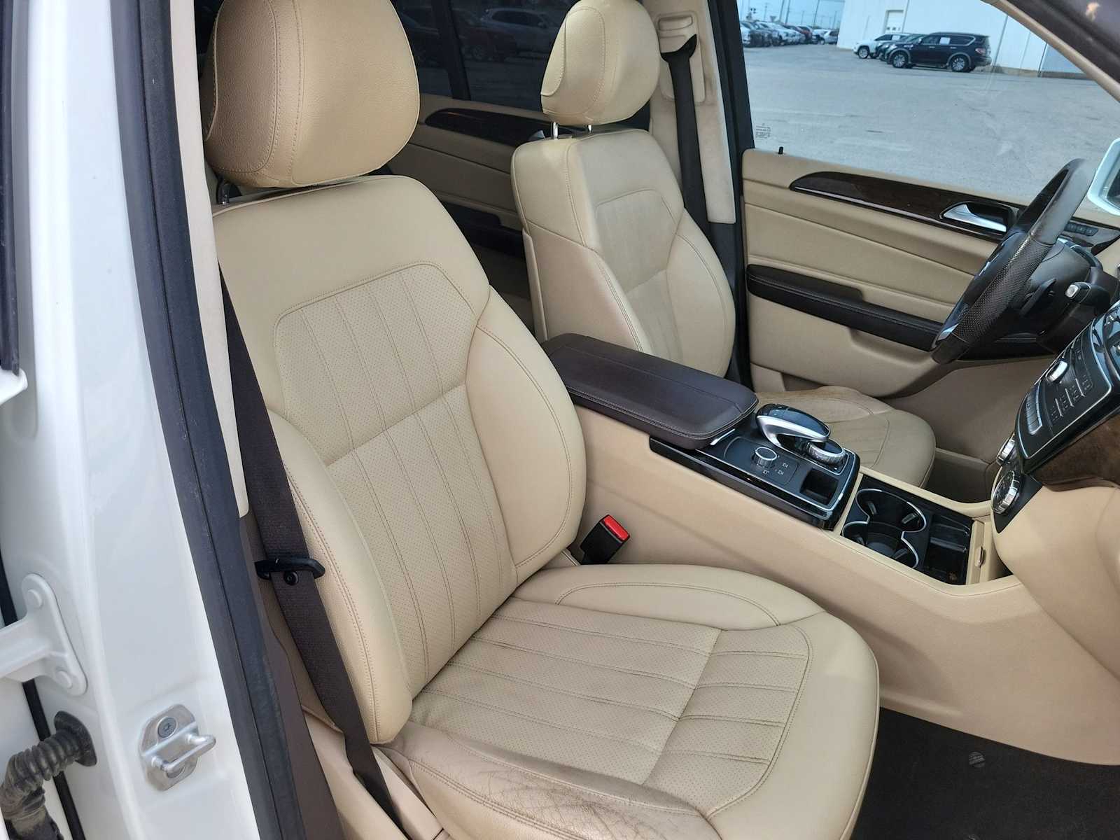 Thumbnail: 2016 Mercedes-Benz GLE - 18