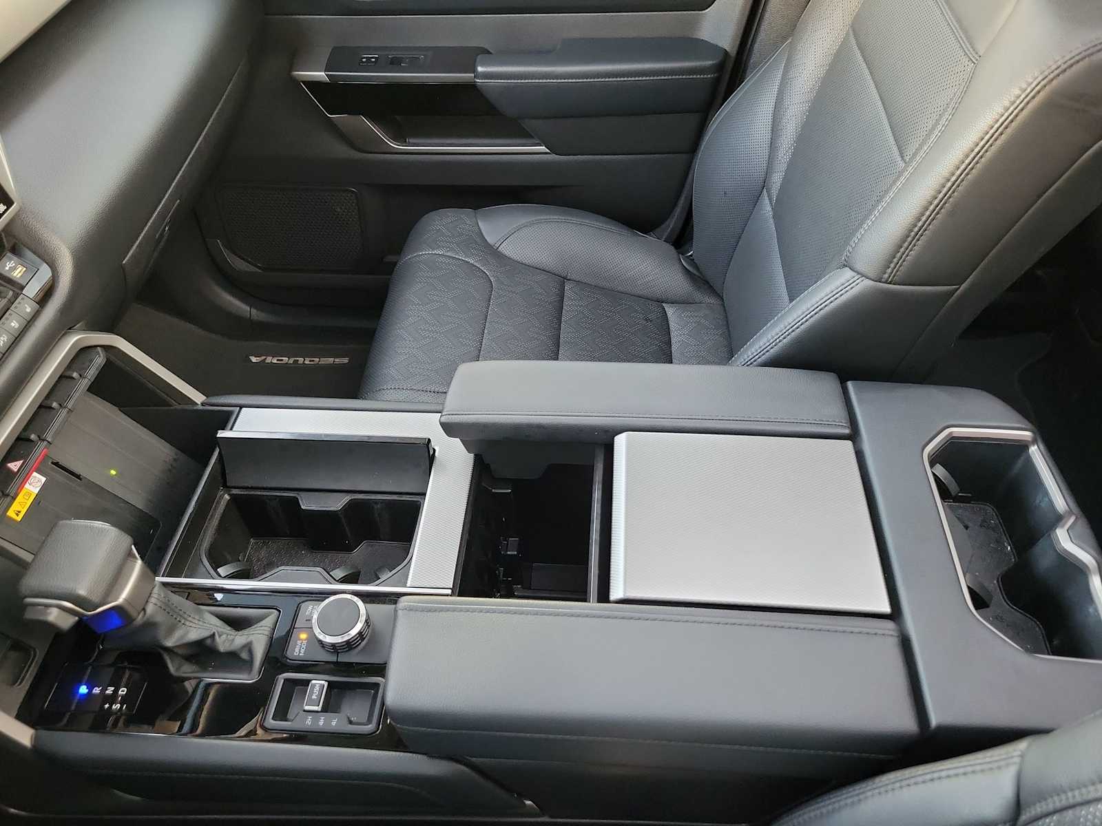 Thumbnail: 2024 Toyota Sequoia - 20