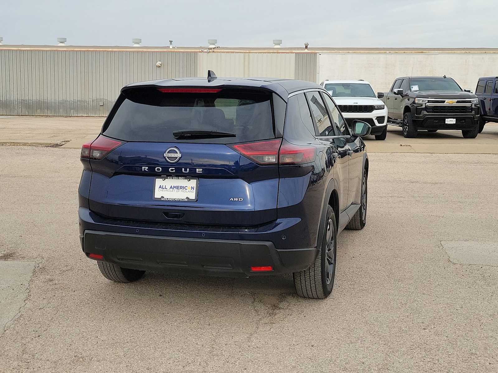 Thumbnail: 2025 Nissan Rogue - 8