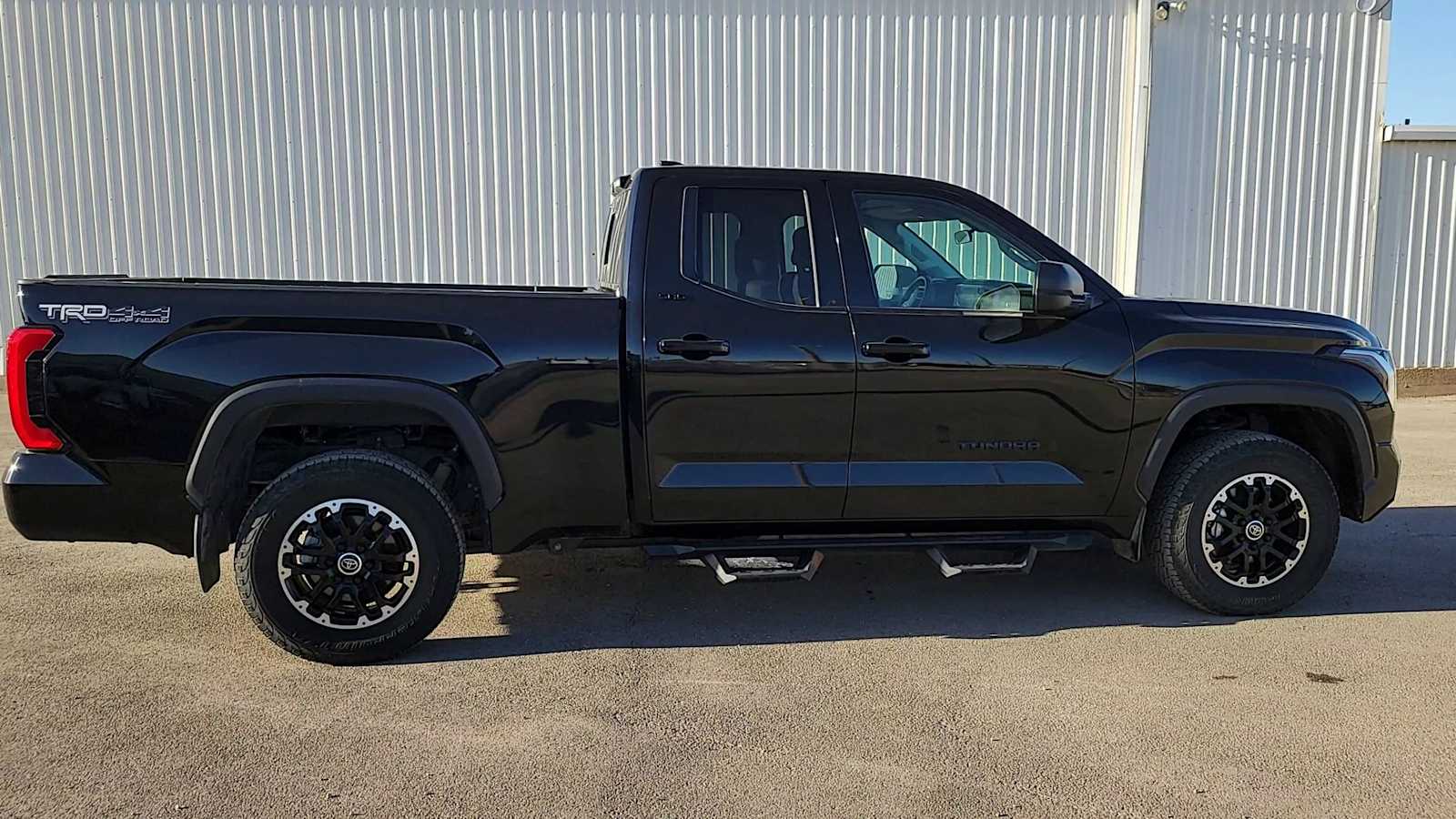 Thumbnail: 2023 Toyota Tundra - 9