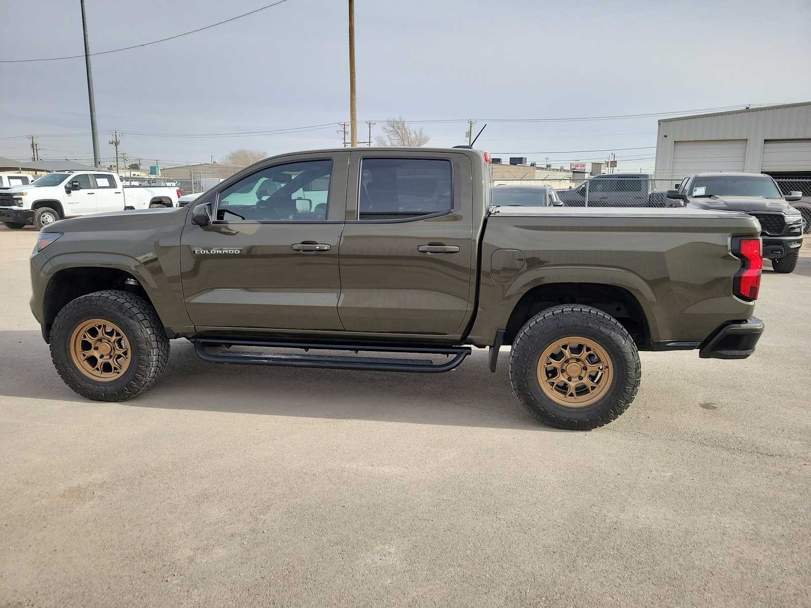 Thumbnail: 2024 Chevrolet Colorado - 11