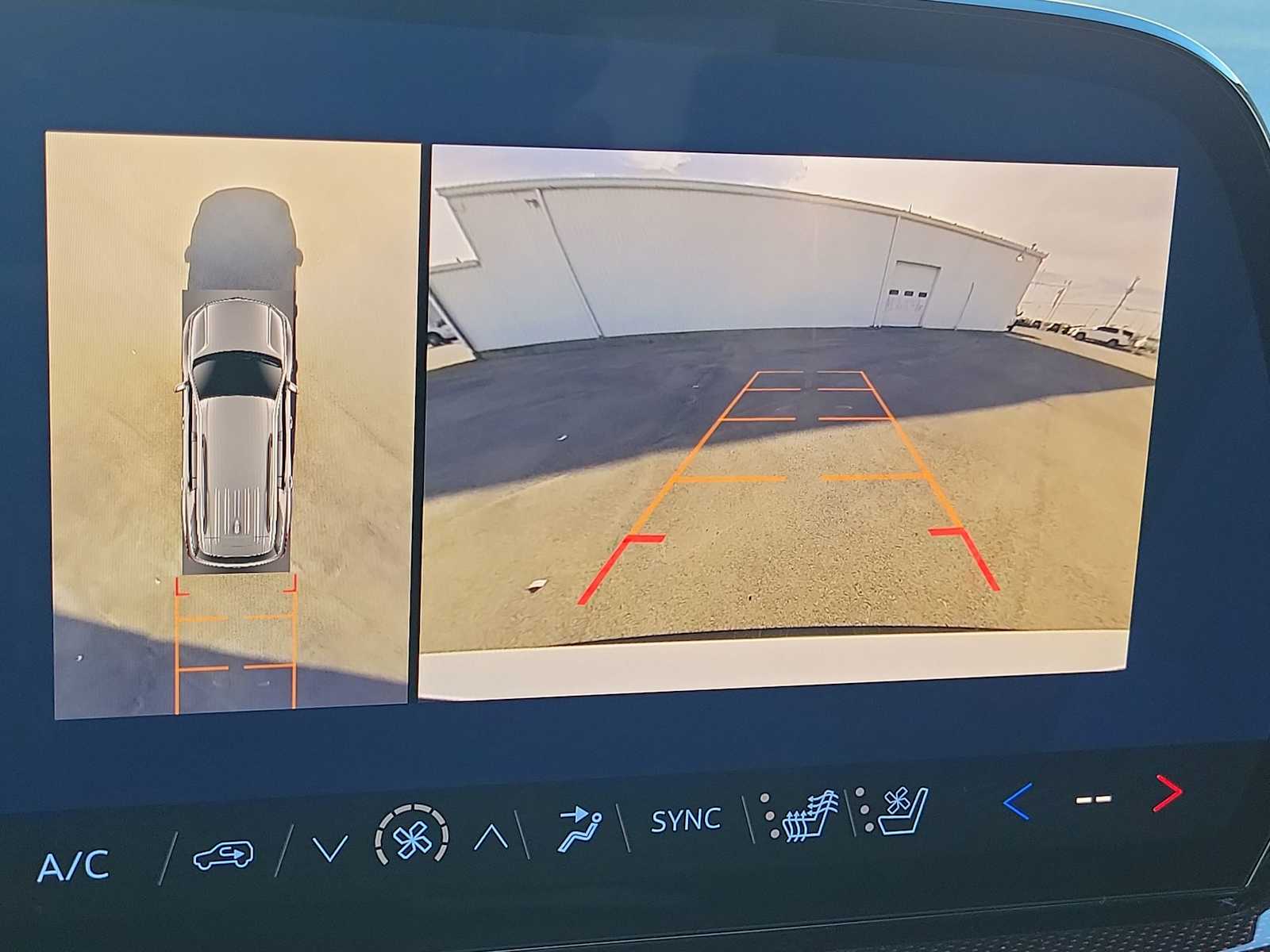 Thumbnail: 2026 Chevrolet Traverse - 28