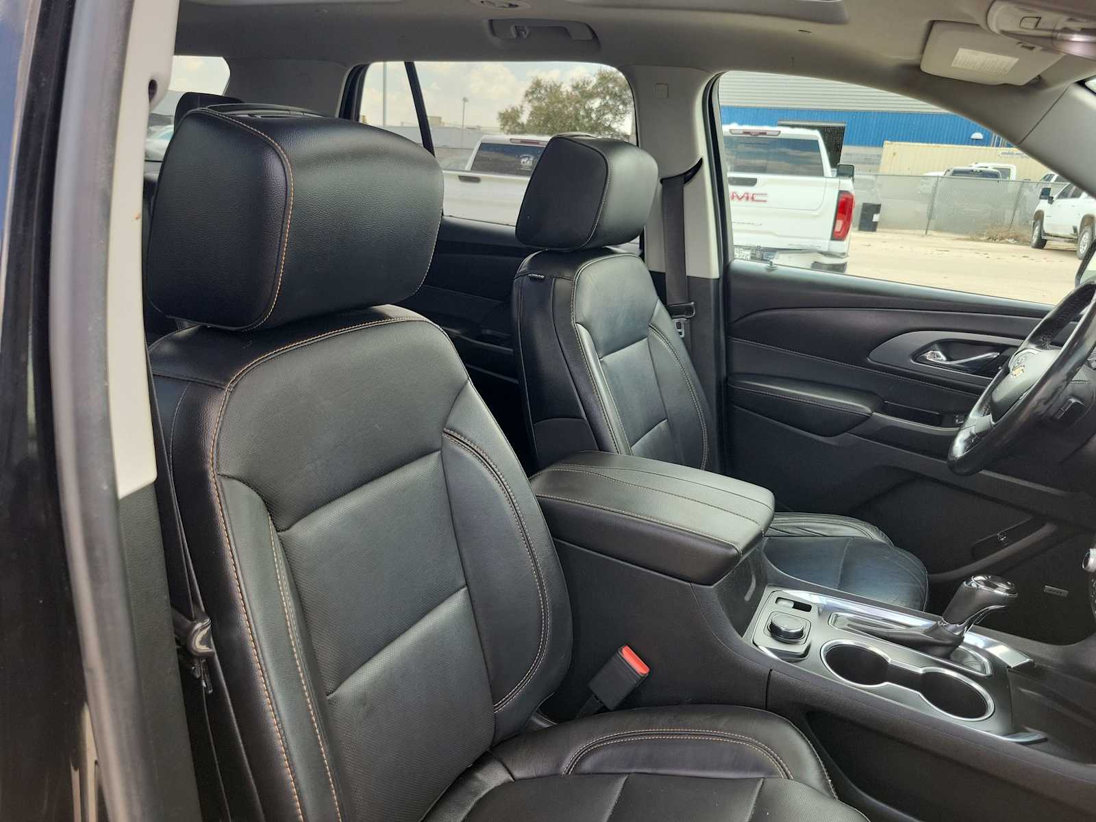 Thumbnail: 2018 Chevrolet Traverse - 14