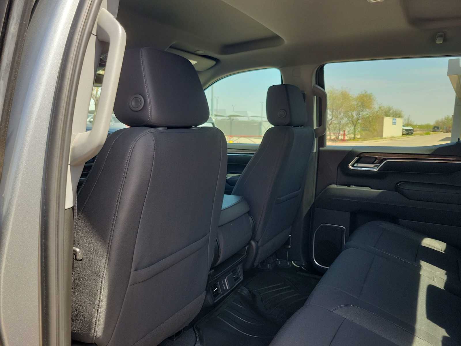 Thumbnail: 2023 Chevrolet Silverado 1500 - 17