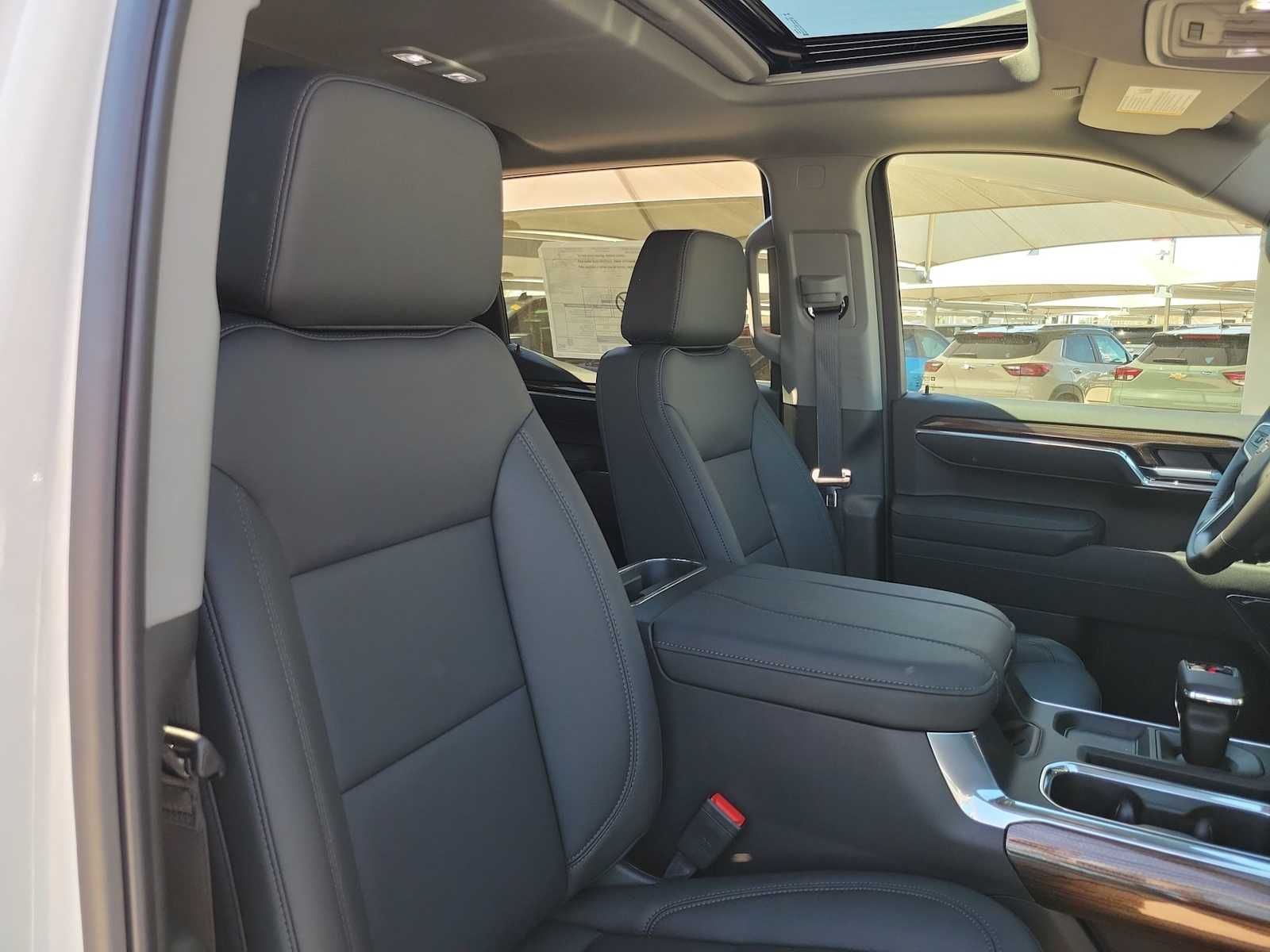 Thumbnail: 2026 Chevrolet Silverado 1500 - 10