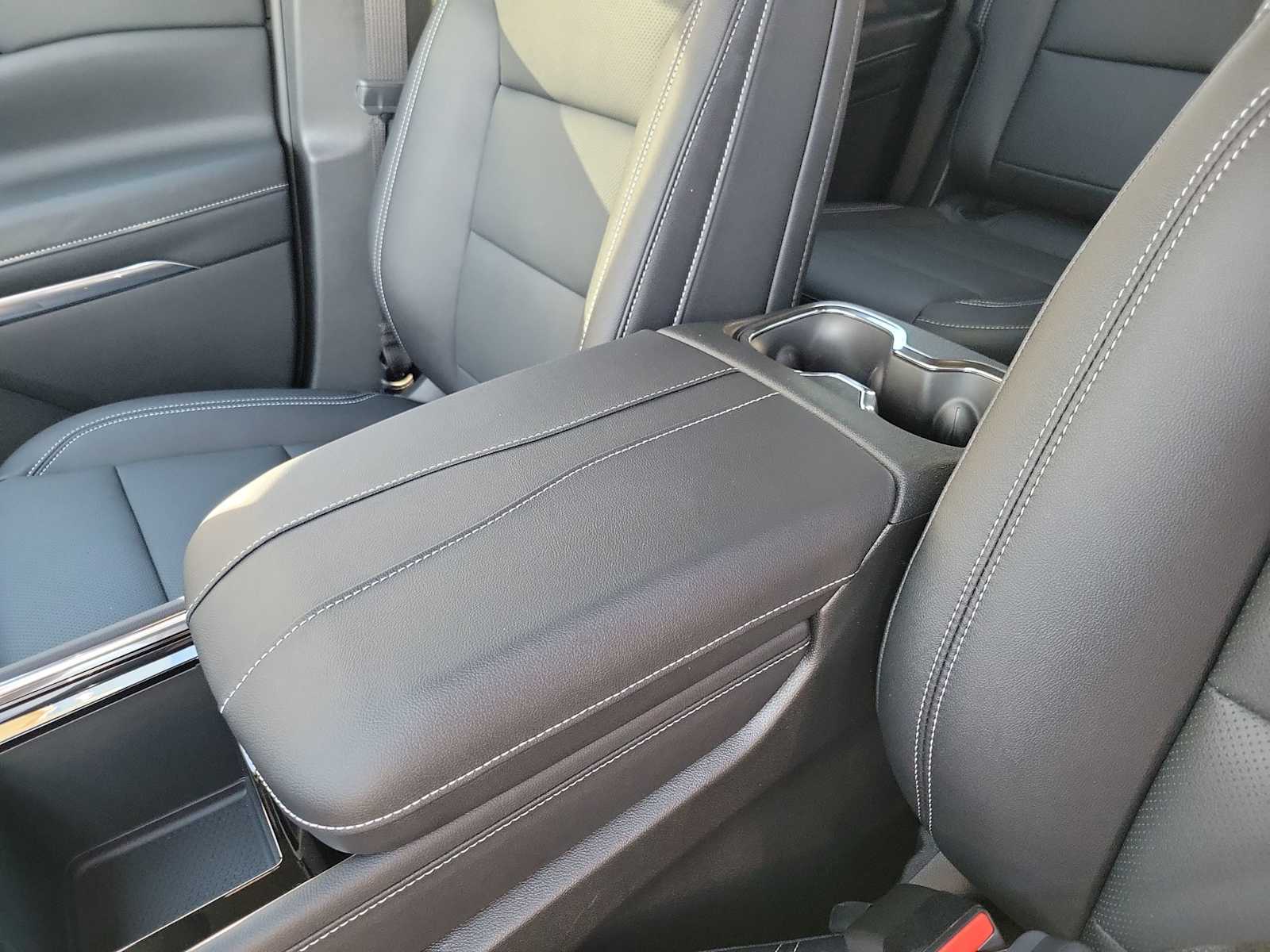 Thumbnail: 2026 Chevrolet Traverse - 16