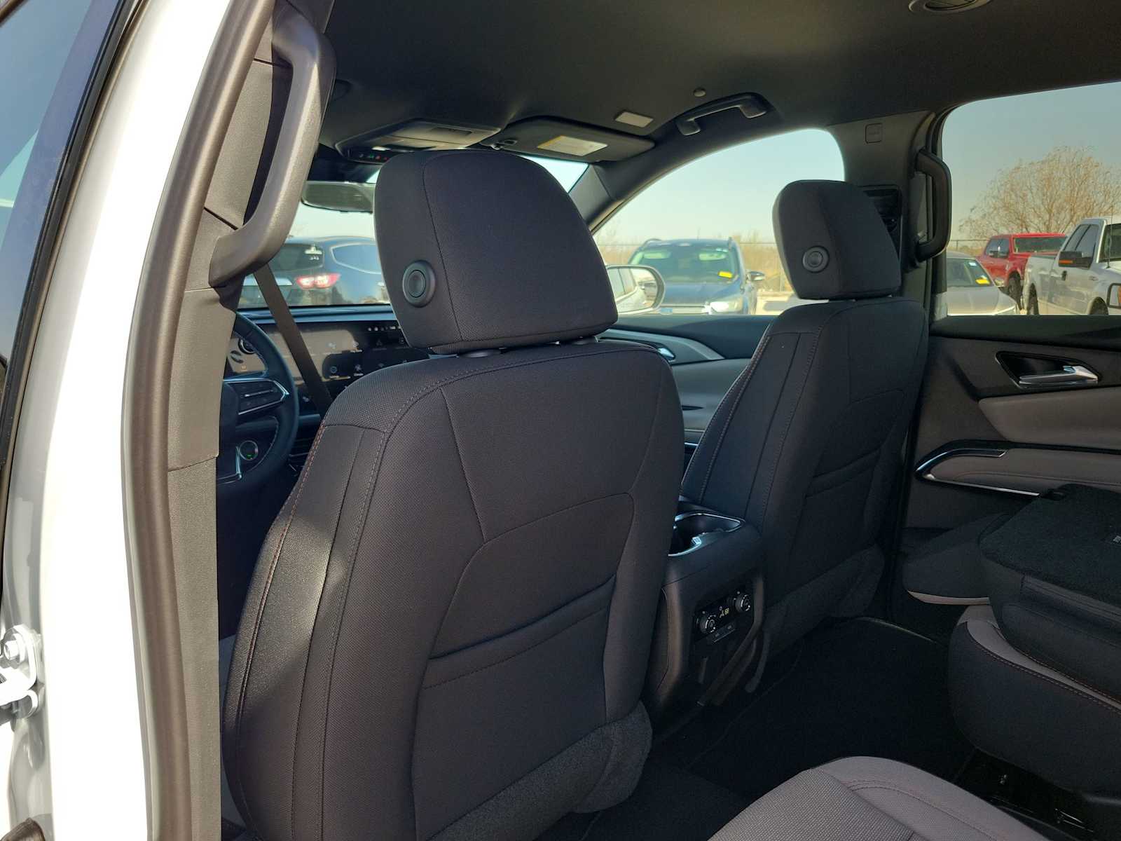 Thumbnail: 2026 Chevrolet Traverse - 12