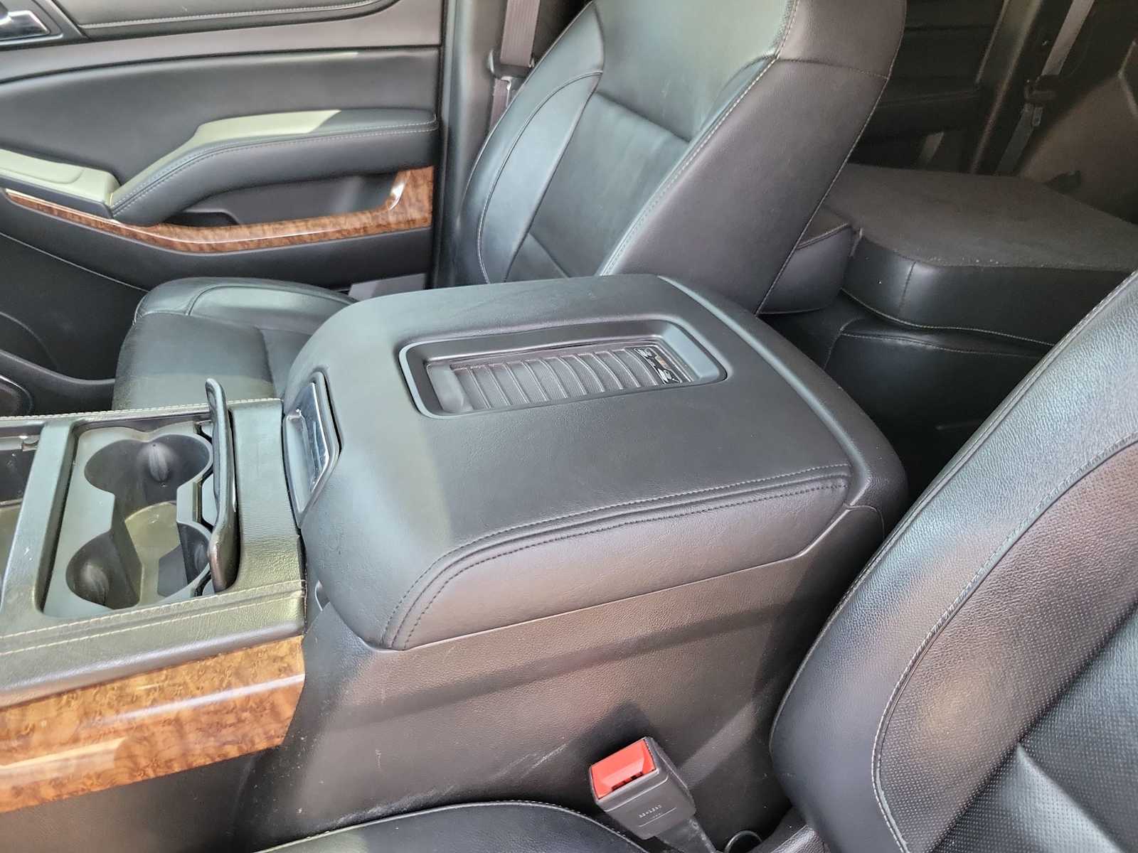 Thumbnail: 2017 Chevrolet Suburban - 16