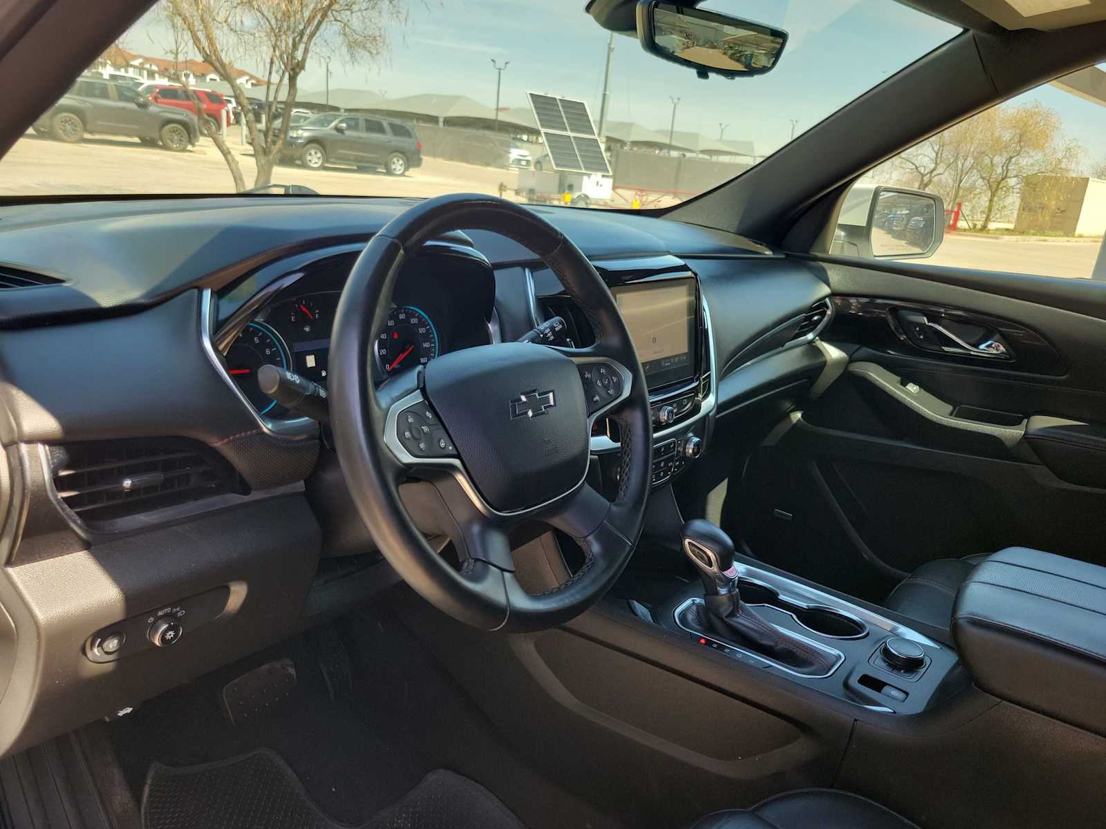 Thumbnail: 2023 Chevrolet Traverse - 2