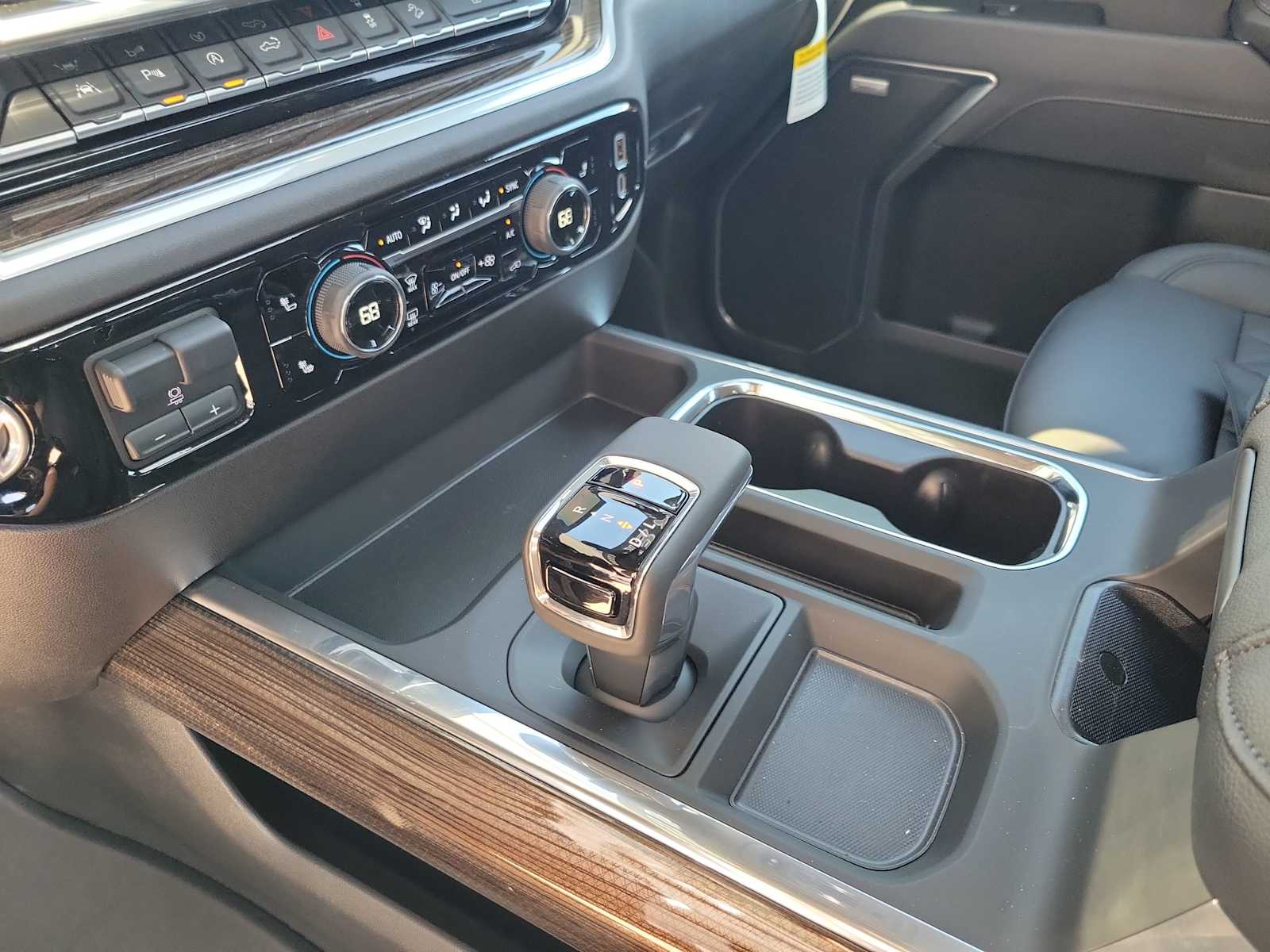 Thumbnail: 2025 Chevrolet Silverado 1500 - 17