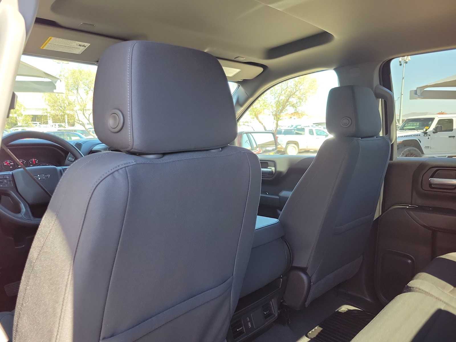 Thumbnail: 2026 Chevrolet Silverado 1500 - 12