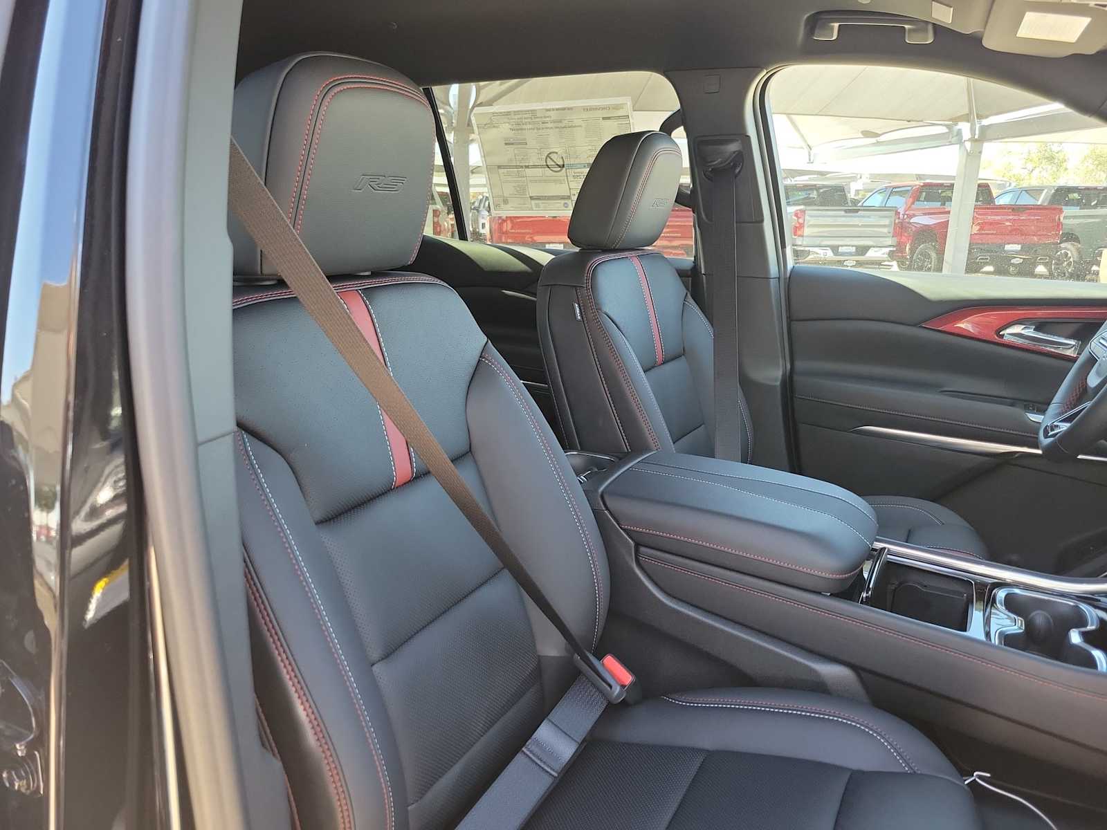 Thumbnail: 2026 Chevrolet Traverse - 14