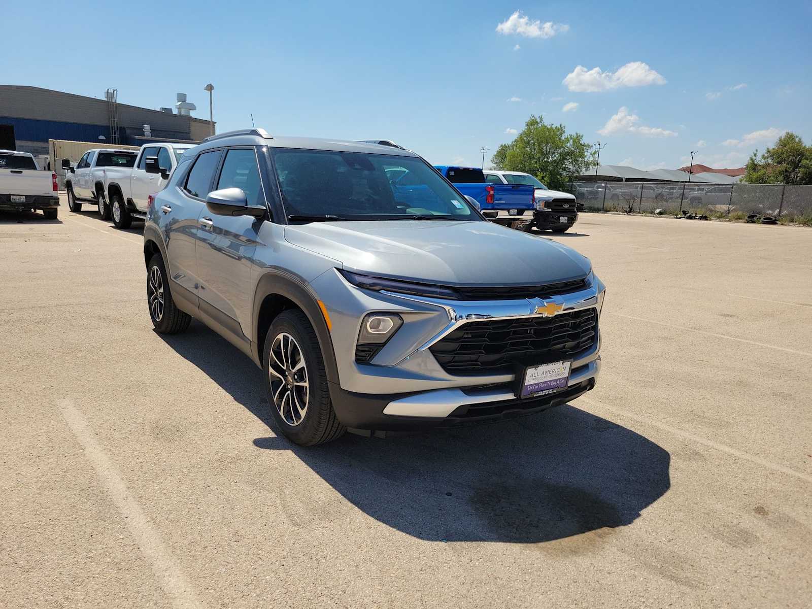 Thumbnail: 2026 Chevrolet TrailBlazer - 2