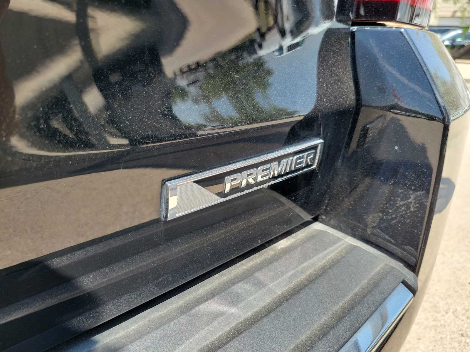 Thumbnail: 2017 Chevrolet Suburban - 7