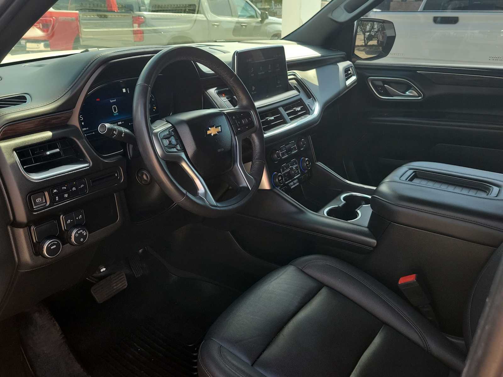 Thumbnail: 2022 Chevrolet Tahoe - 2