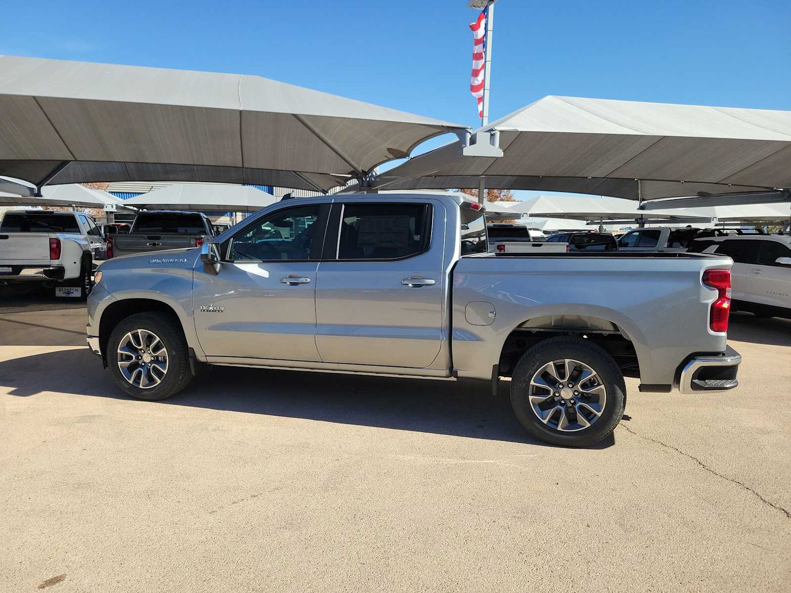 Thumbnail: 2026 Chevrolet Silverado 1500 - 3