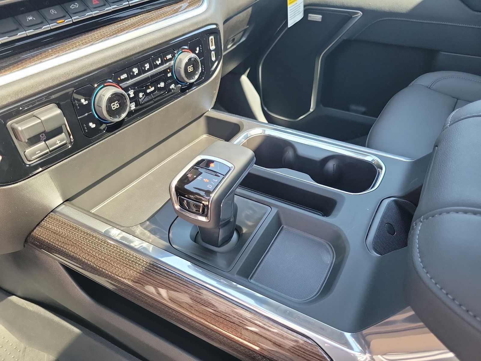 Thumbnail: 2026 Chevrolet Silverado 1500 - 17