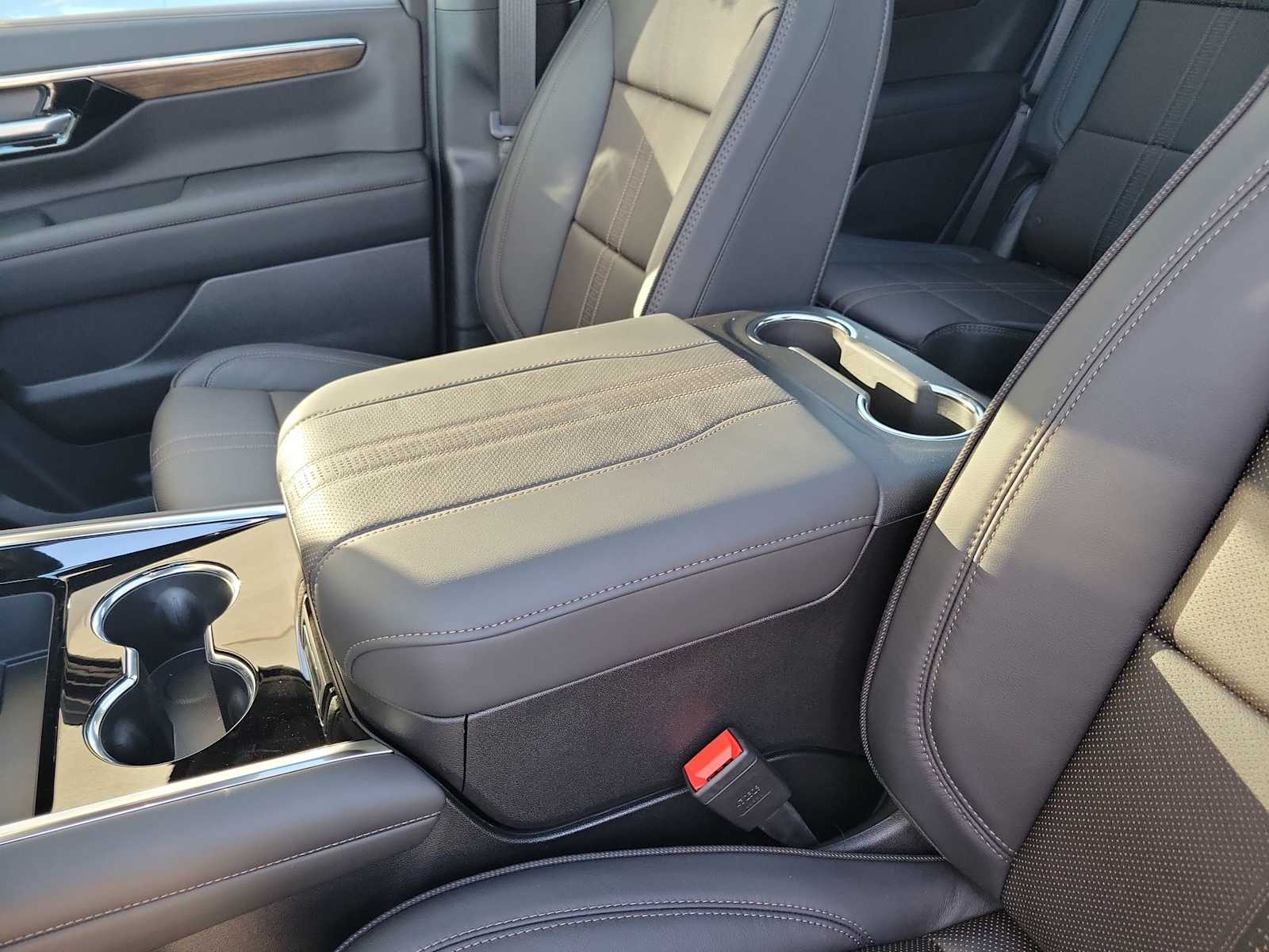 Thumbnail: 2026 Chevrolet Tahoe - 16