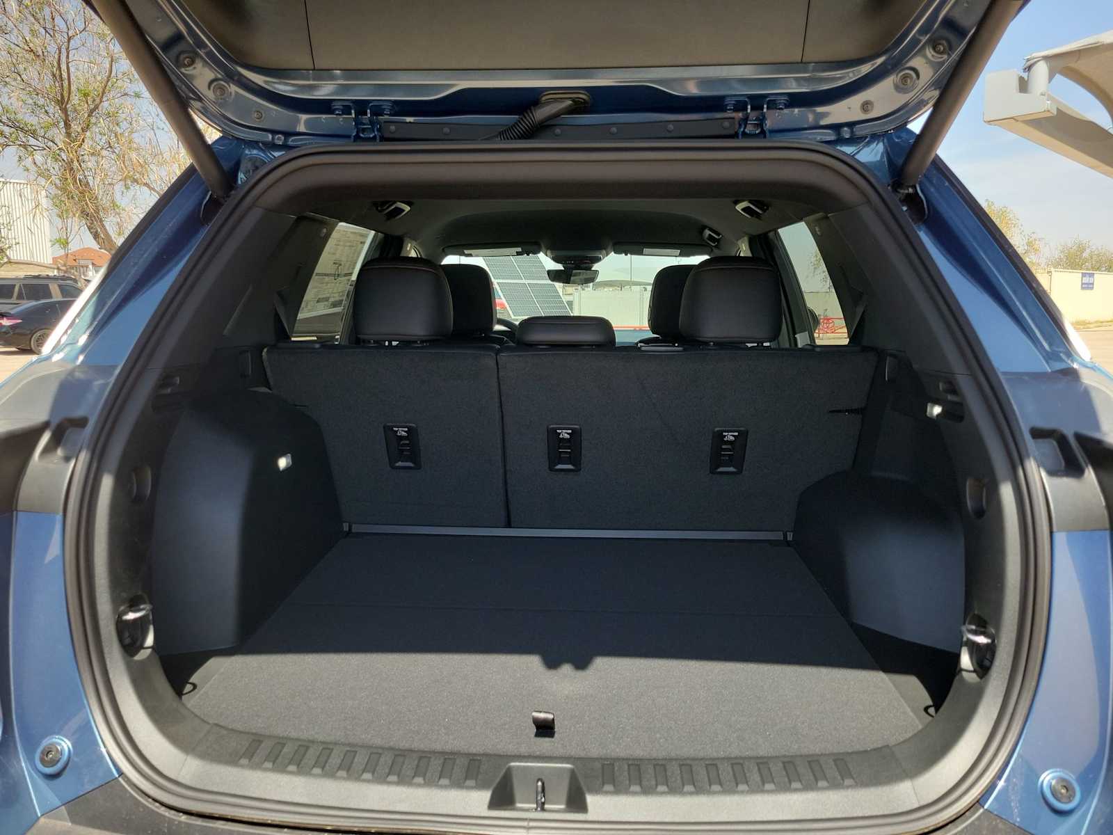 Thumbnail: 2026 Chevrolet Equinox - 24