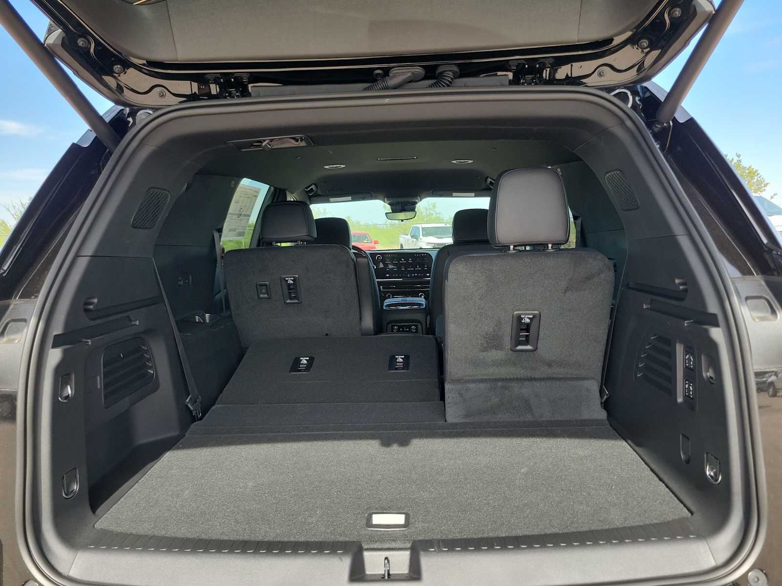 Thumbnail: 2026 Chevrolet Traverse - 23