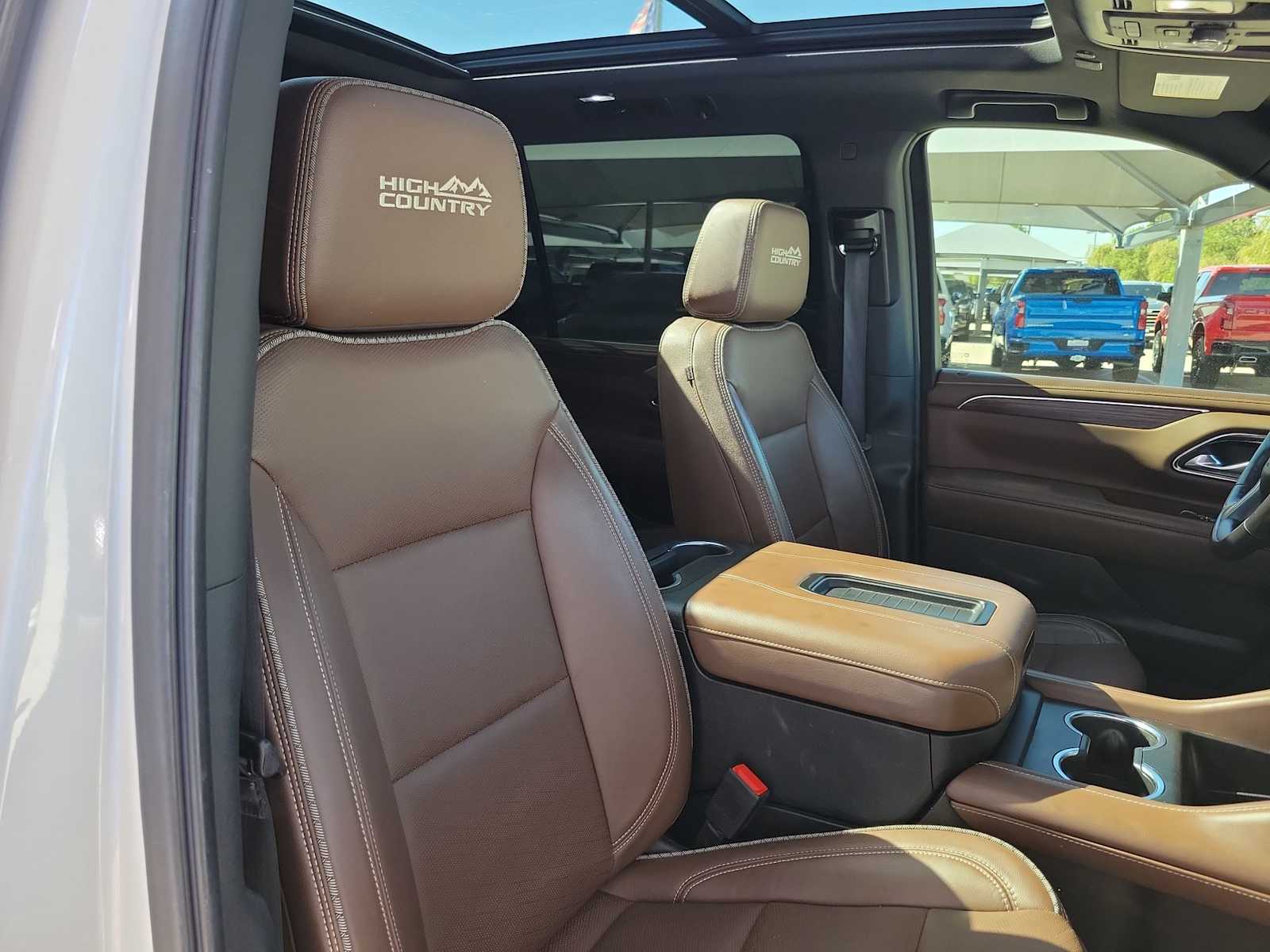 Thumbnail: 2022 Chevrolet Suburban - 14