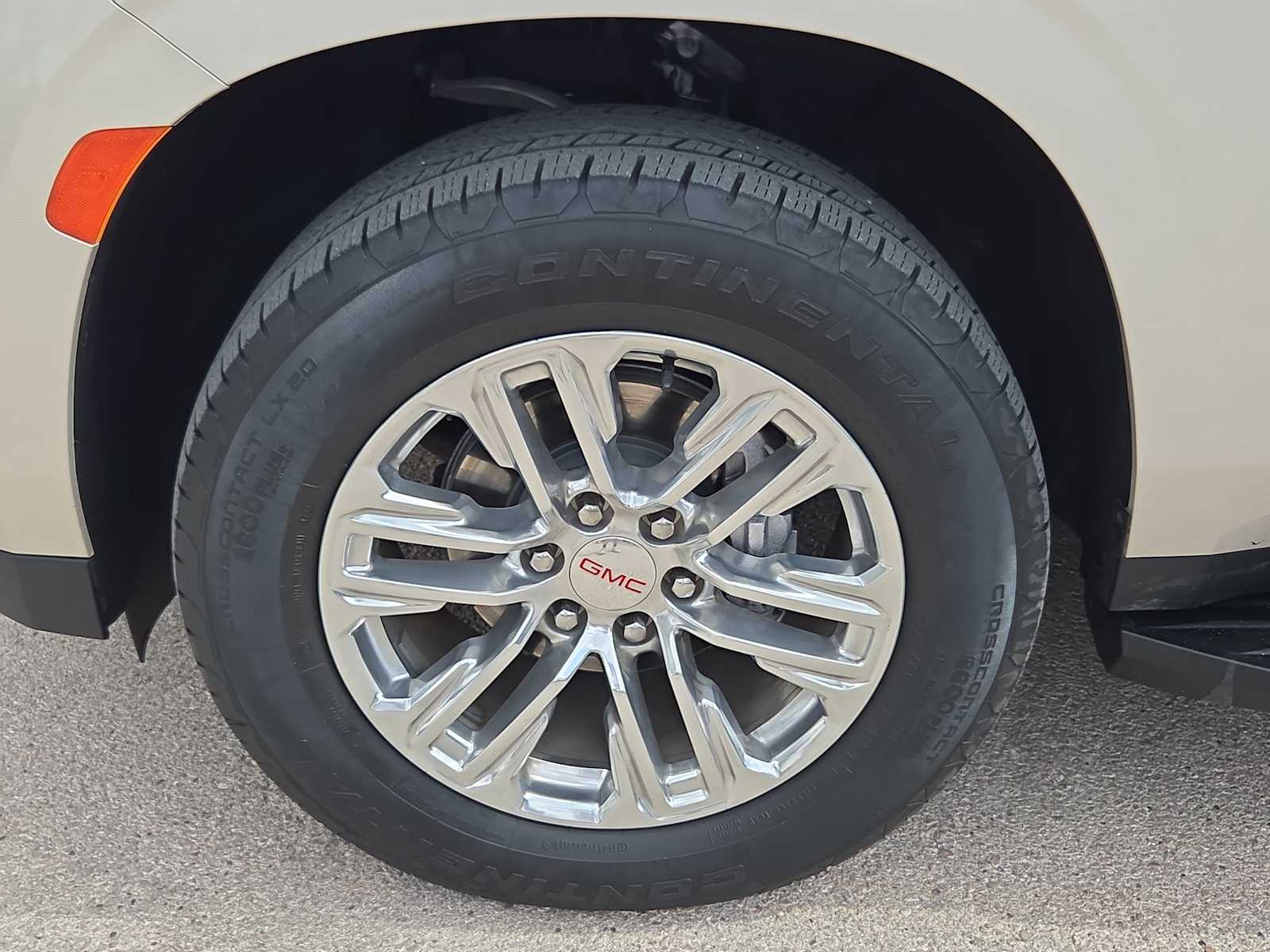 Thumbnail: 2023 GMC Yukon XL - 8